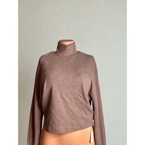 OGL long sleeve built-in bra Size M NWT